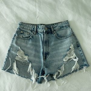 Zara high waisted denim ripped shorts size US 0